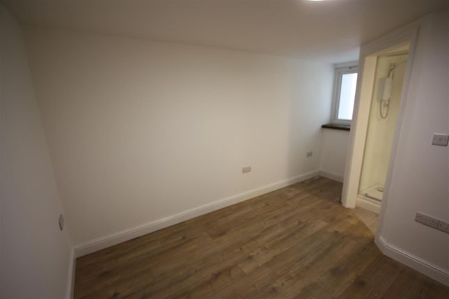 Flat to rent in Marcus Hill, Newquay