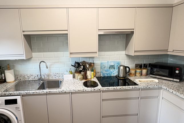 39 Dunster Court, Woodborough Road, Winscombe photo 3