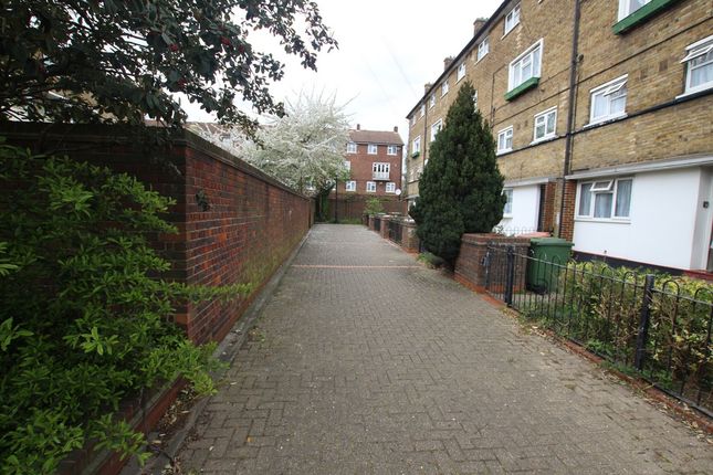 Flat for sale in Queens Road, Plaistow