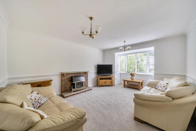 34, Kenilworth Drive, Eastleigh photo 3