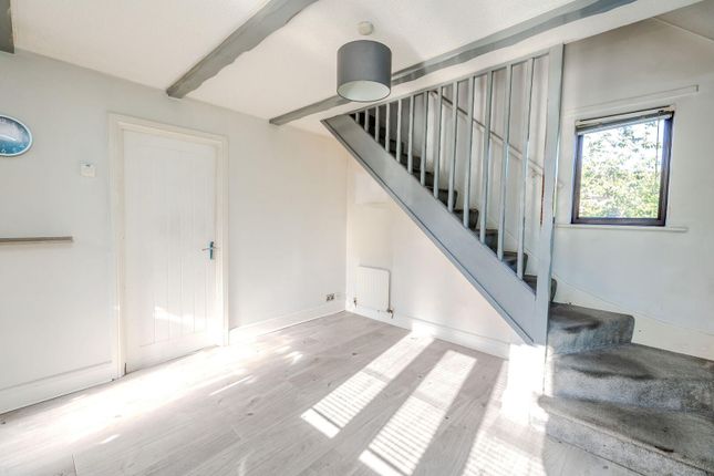 34, Stuart Court, Newcastle Upon Tyne photo 2