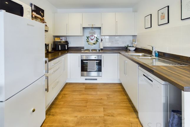 Flat for sale in West Green Drive, Crawley