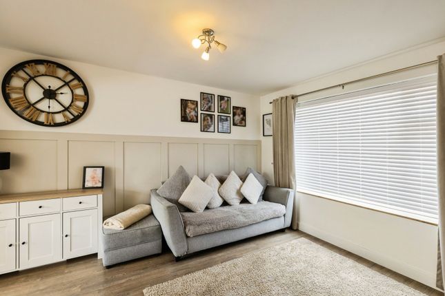 48, Queensway, Wrexham photo 2