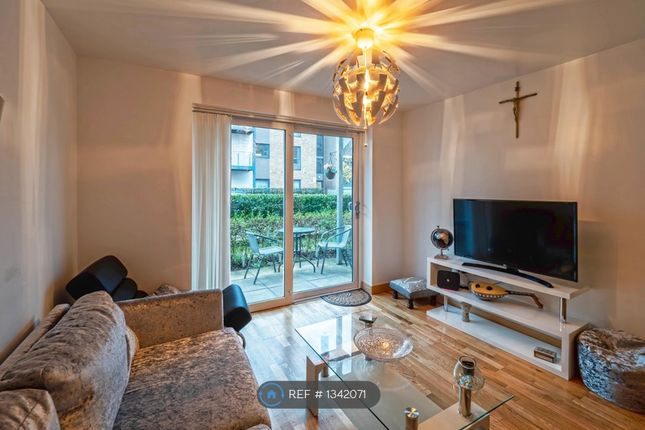 Brecon Lodge Wintergreen Boulevard, West Drayton photo 4