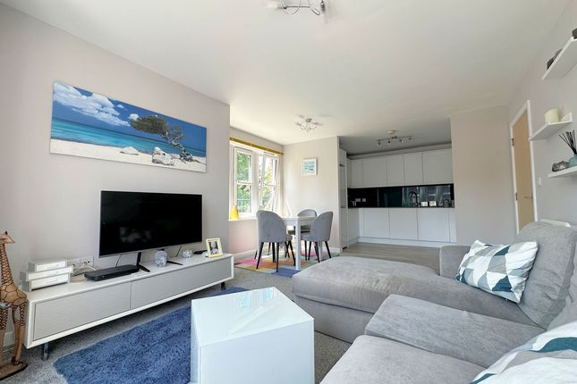 9 Britannia House,, Oysell Gardens, Fareham photo 2
