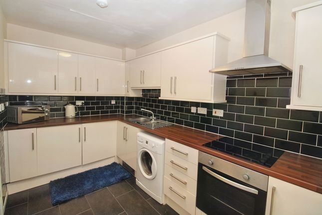 Thumbnail Flat for sale in St. Lawrence Road, Newcastle Upon Tyne