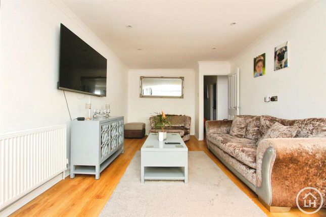 57, Nelson Avenue, Sheerness photo 4
