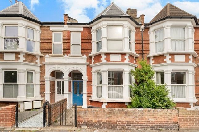 3-bed terraced on 71 Sydney Road, London, £2,900/mo