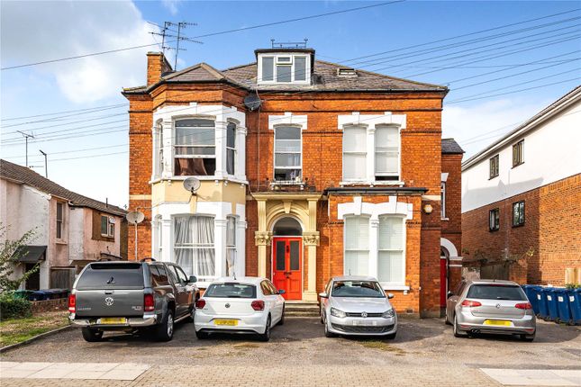 Thumbnail Flat for sale in Leicester Road, Barnet