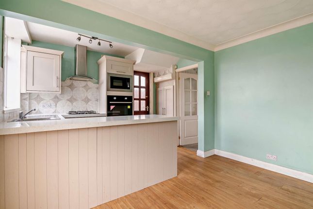 624, Whitehall Road, Leeds photo 4