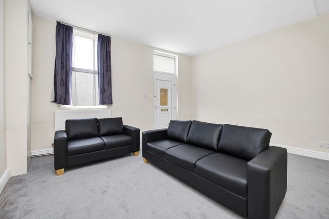 4 Avenue Road, London photo 3