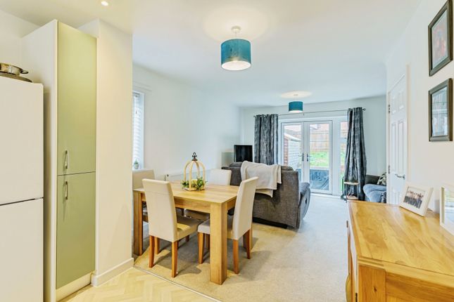 18, Tattersalls Road, Arundel photo 4