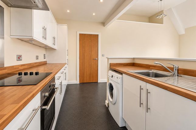 Flat 5, 122 Cathedral Road, Pontcanna, Cardiff photo 3
