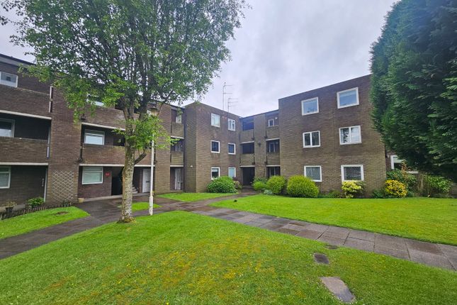 Flat to rent in Nowell Court, Middleton