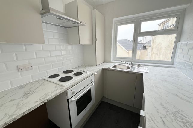 Well Street, WellST, Porthcawl photo 4