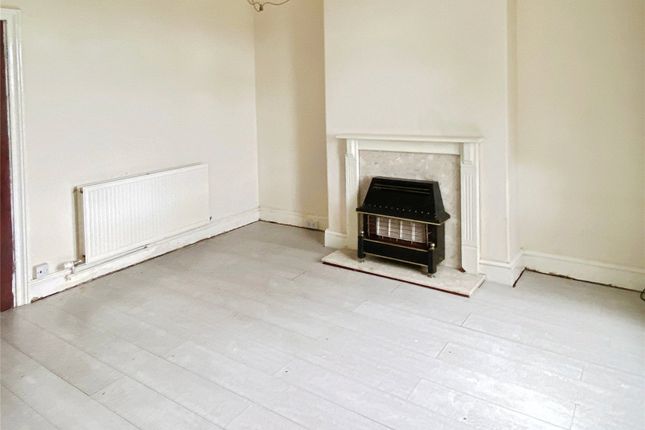 146, Commonside, Batley photo 4