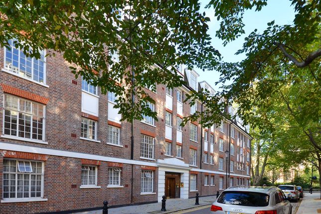 Thumbnail Flat for sale in Chelsea Manor Street, Chelsea, London