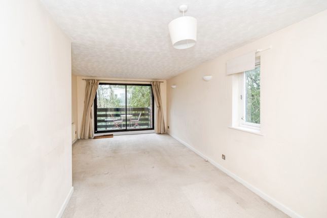 Flat 10, Chelwood Gate,, Glen Eyre Road, Hampshire photo 2
