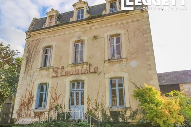 Thumbnail Villa for sale in Les Trois Moutiers, Vienne, Nouvelle-Aquitaine