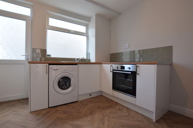 204, Crompton Road, Macclesfield photo 2