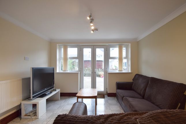 7-bed terraced on Treorchy Street, Cardiff, £3,570/mo