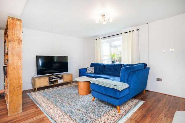 35 Springfield Road, Dronfield photo 2