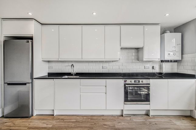 Flat 72, Whitton, 89, King Henry's Road, London photo 2