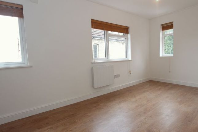 Room-C, Flat-3, 57A, Nether Street, London photo 2