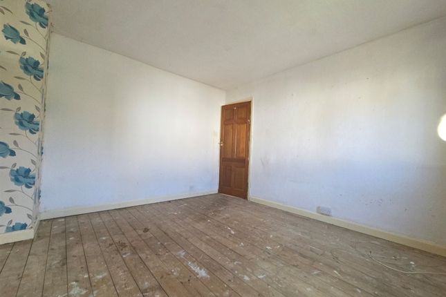 Bankfield Drive, KEIGHLEY photo 2