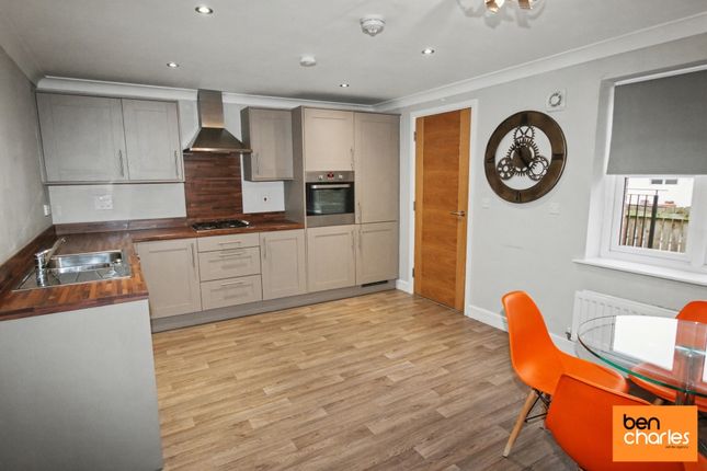 9, Aidan Gardens, Durham photo 3