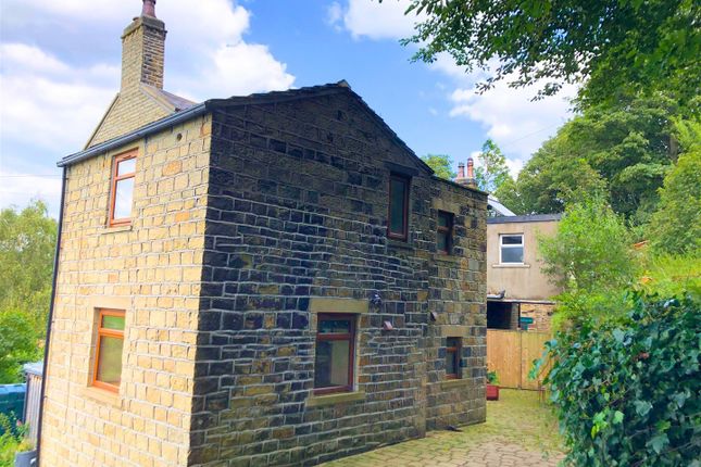 Cottage to rent in Hardgate Lane, Cross Roads, Keighley