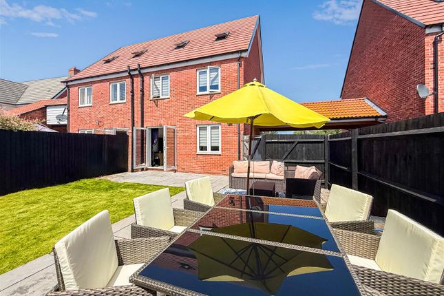 9, Boatyard Avenue, Burnham-On-Crouch photo 2