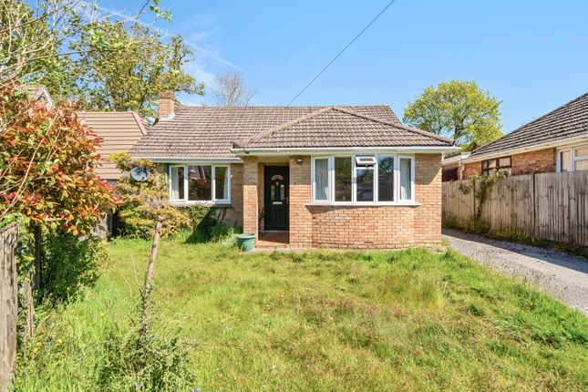 Thumbnail Bungalow for sale in Maytree Close, Locks Heath, Southampton