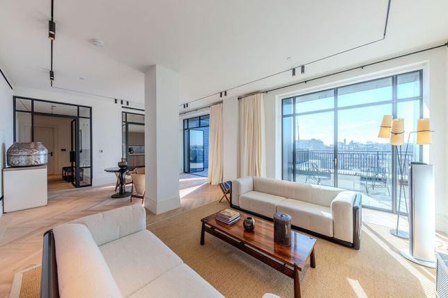 Apartment 702S, Queensway photo 3
