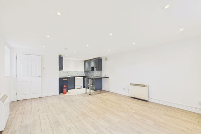 12, Brookend Street photo 4