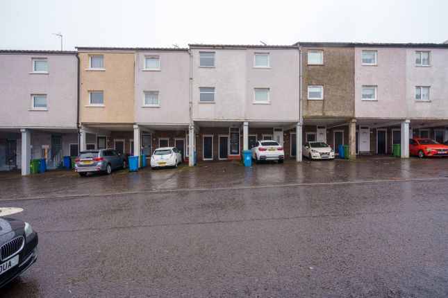 Town house for sale in 127 Hillpark Drive, Glasgow