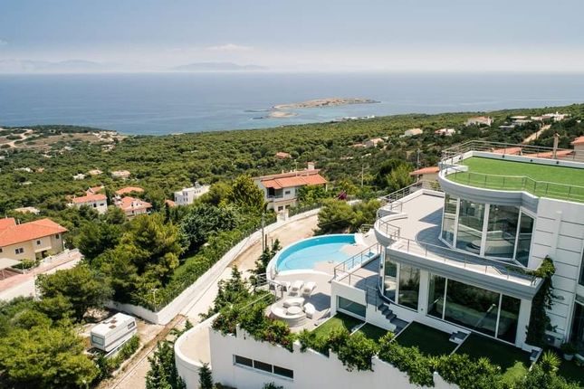 Villa for sale in Porto Rafti, Greece