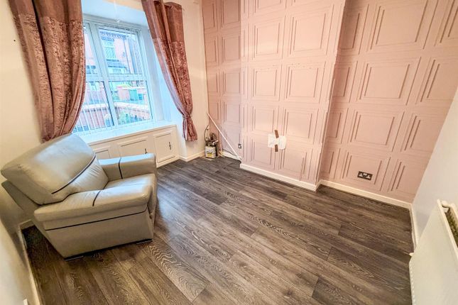 22, Benjamin Road, Wrexham photo 2