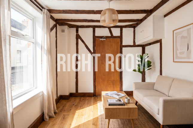 Room 2, 46 Chingford Road, London photo 3