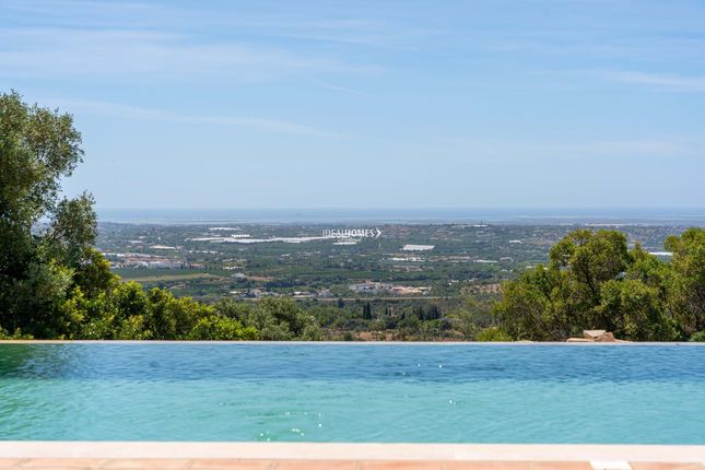Villa for sale in Estoi, Algarve, Portugal