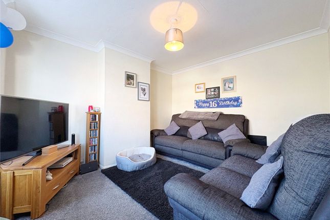 14, Cedarcroft Road, Suffolk photo 3