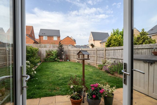 11 Follett Close, Wellington Somerset photo 4