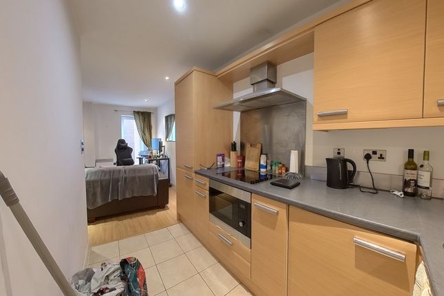 X Q 7 Building, Apartment 600, Taylorson Street South, Salford photo 5