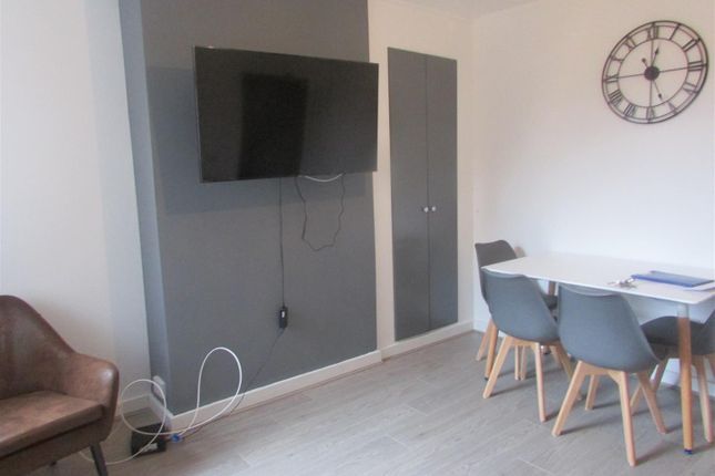 Room to rent in Gordon Road, Wellingborough