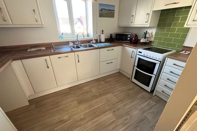 34, Grange Close North, Westbury on Trym photo 4