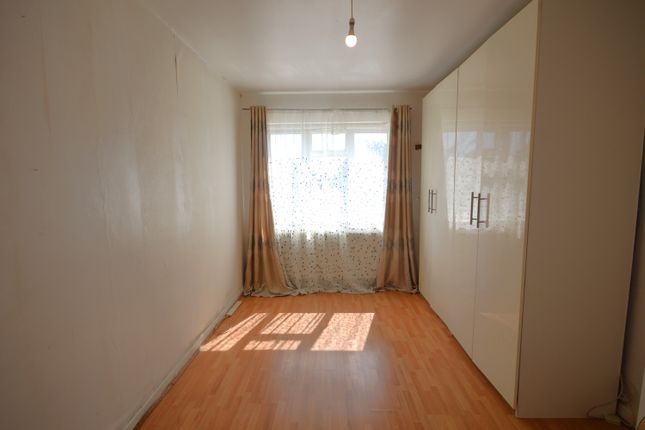 65A, Grasmere Avenue, Wembley photo 4