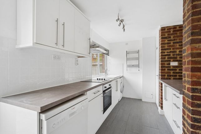 9, Hawkesworth Close, Northwood photo 4