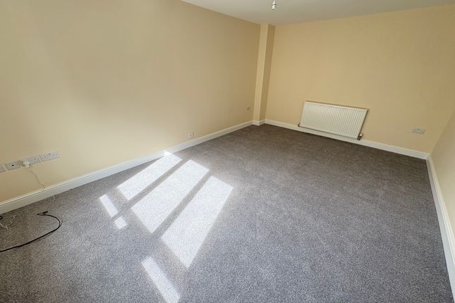 13, Nottingham photo 2