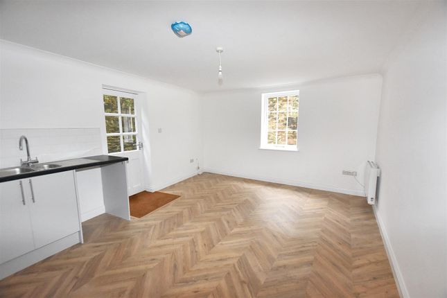 Flat 9, 3, West End, Redruth photo 3