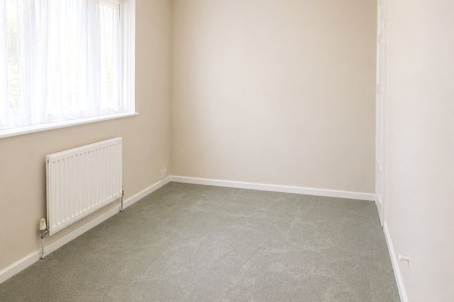 45, Stuart Way, Berkshire photo 5